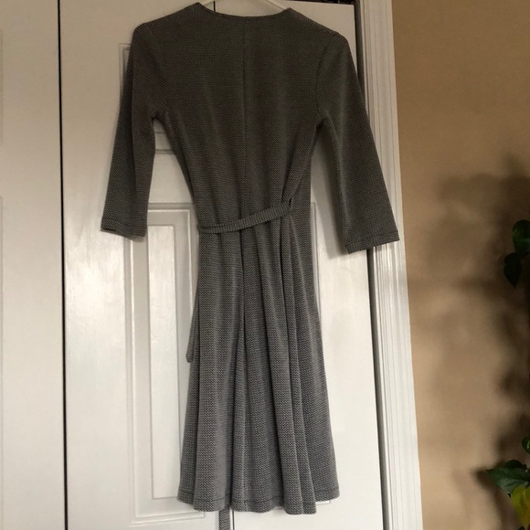 Isaac Mizrahi Timeless Chevron Wrap Dress - Picture 3 of 4